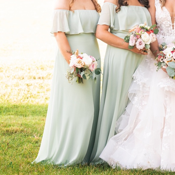 Bill Levkoff Gown - Picture 2 of 16